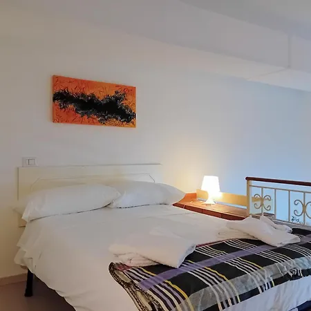 Denise A Poggio Ameno Apartamento *