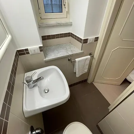 Denise A Poggio Ameno *